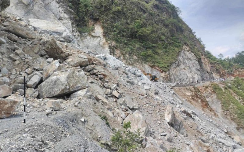 Landslide Completely Blocks Kaligandaki Road