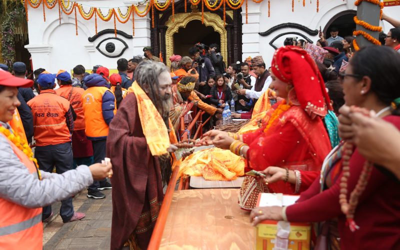Devotees Flock to Shiva Temples on Second Monday of Shrawan
