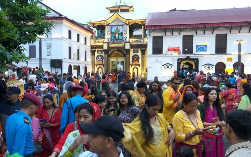 First Monday of Shrawan Draws Devotees to Pashupatinath