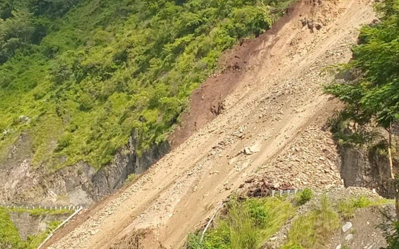 Traffic Resumes on Hetauda–Palung–Kathmandu Road After 14 Hours