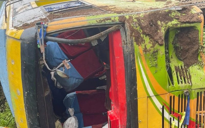 14 Injured in Bus Accident on Sankhuwasabha-Tehrathum Border