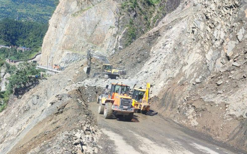 Landslide Clearance on Muglin–Narayangadh Road Progressing Rapidly