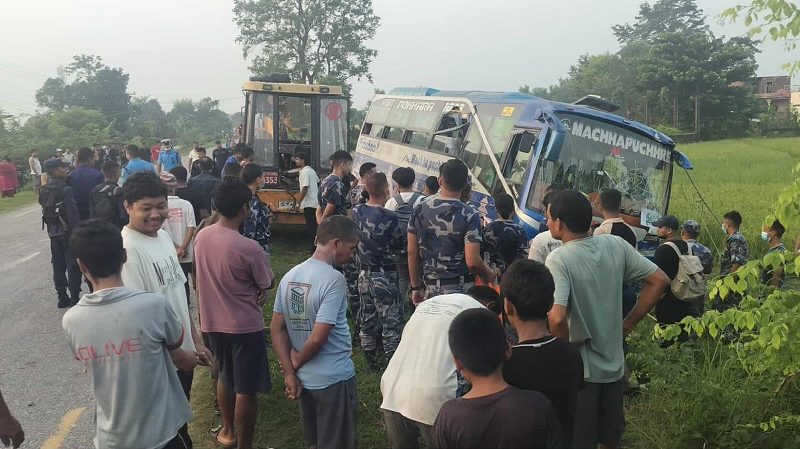 Bus from Kathmandu to Nepalgunj Overturns in Kapilvastu, 10 Injured