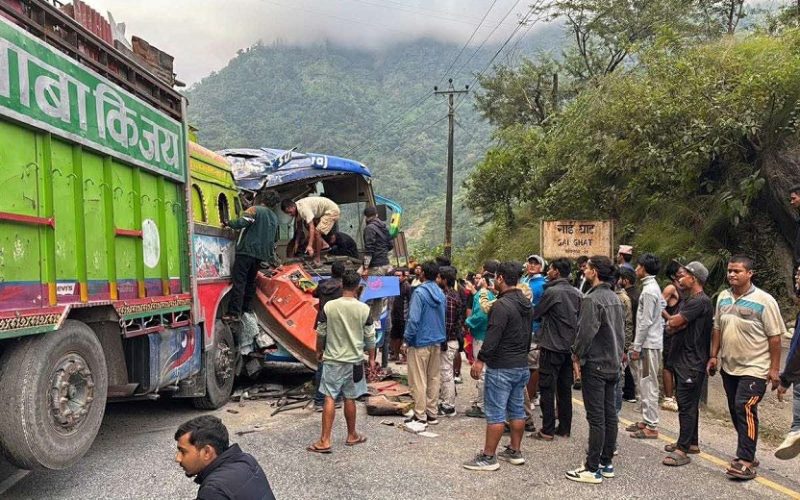 21 Injured in Multi-Vehicle Collision on Narayangadh–Muglin Road in Chitwan