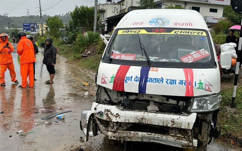 One Dead, Thirteen Injured in Microbus Accident at Aabukhaireni, Tanahun